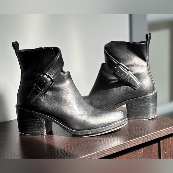 Alexander Wang Black Ankle Boots with Chunky Heel and Strap Detail - Picture 2 of 6